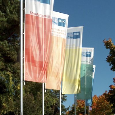 fahnenmasten mit ausleger online bestellen - Beispiel: IHK