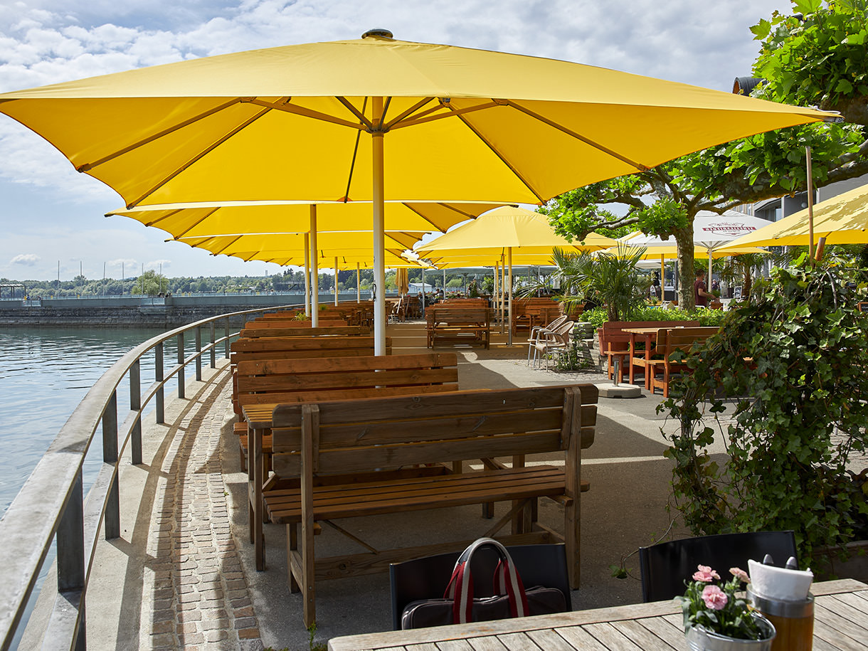 die Gastro Spezialisten für Sonnenschirme & Wind Wetterschutz