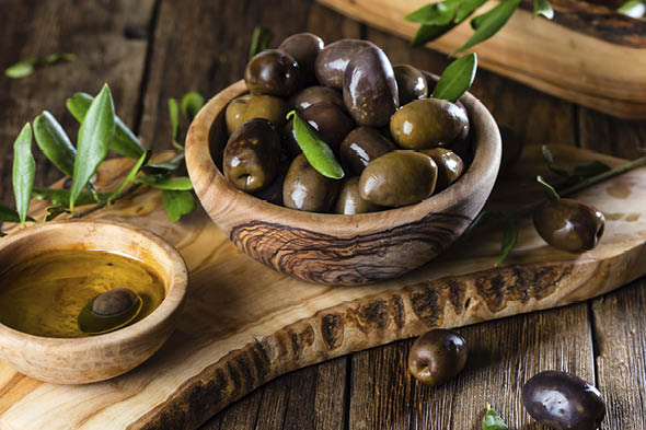 Oliven in der Schale