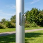 Fahnenmast Tür mit Schloss