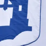 Ravensburg Bannerfahne als Wappenfahne aus Baumwolle in einer Nahaufnahme